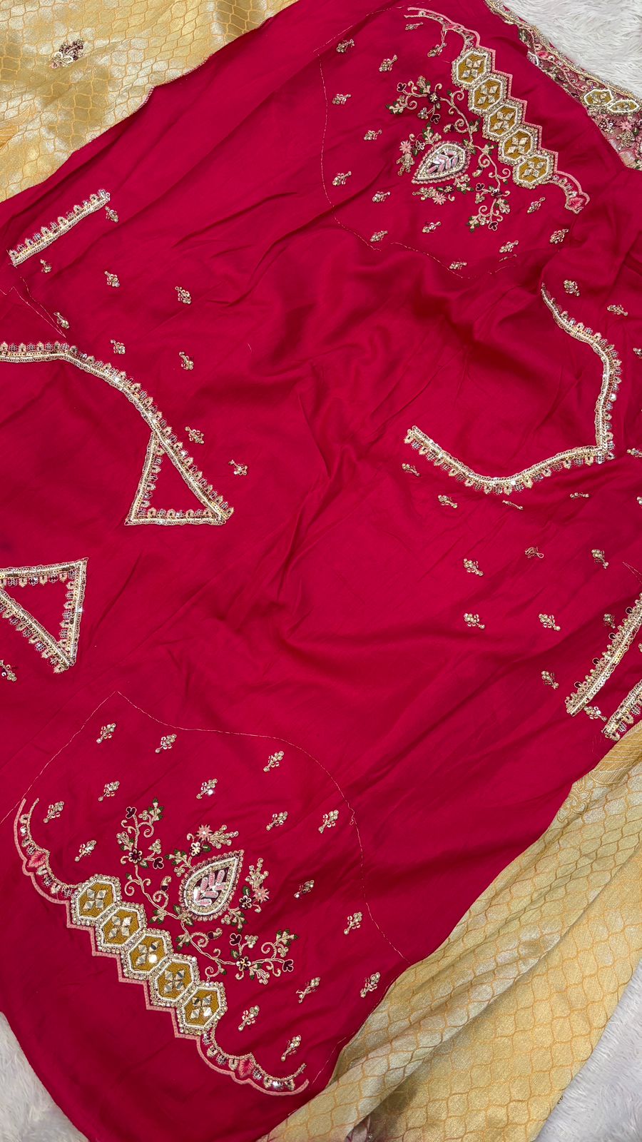 Shaan-E-Hindustan Limited Edition Saree! Premium