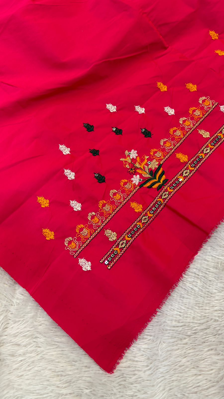Royal Kutchi Lakhanavi Sarees