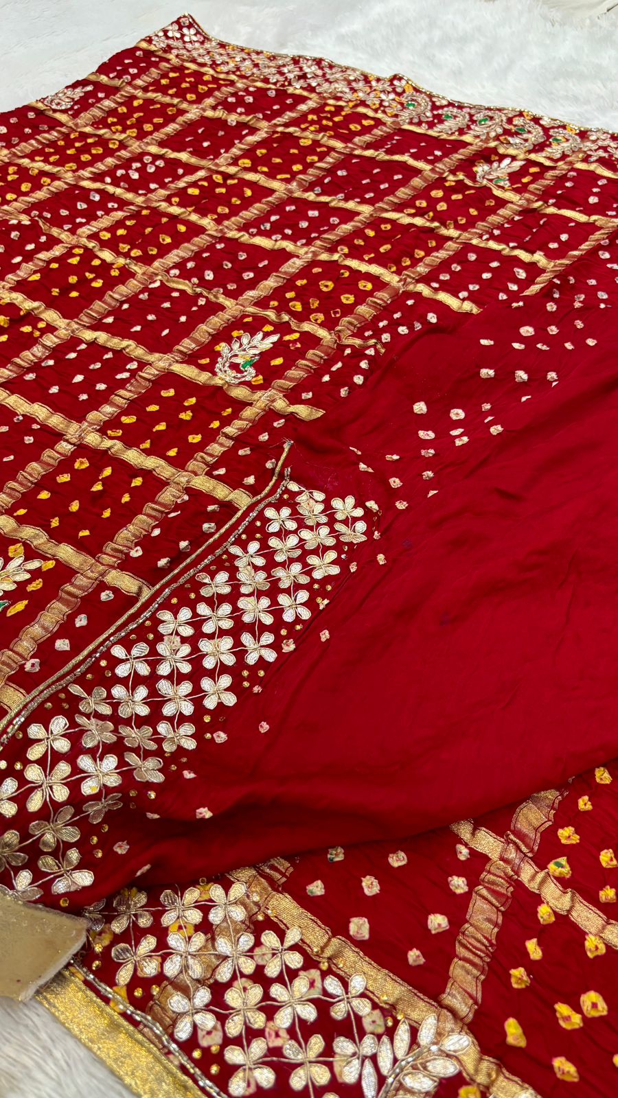 Pure Gaji Silk, Gottapati Handwork Gharchola Saree : Red