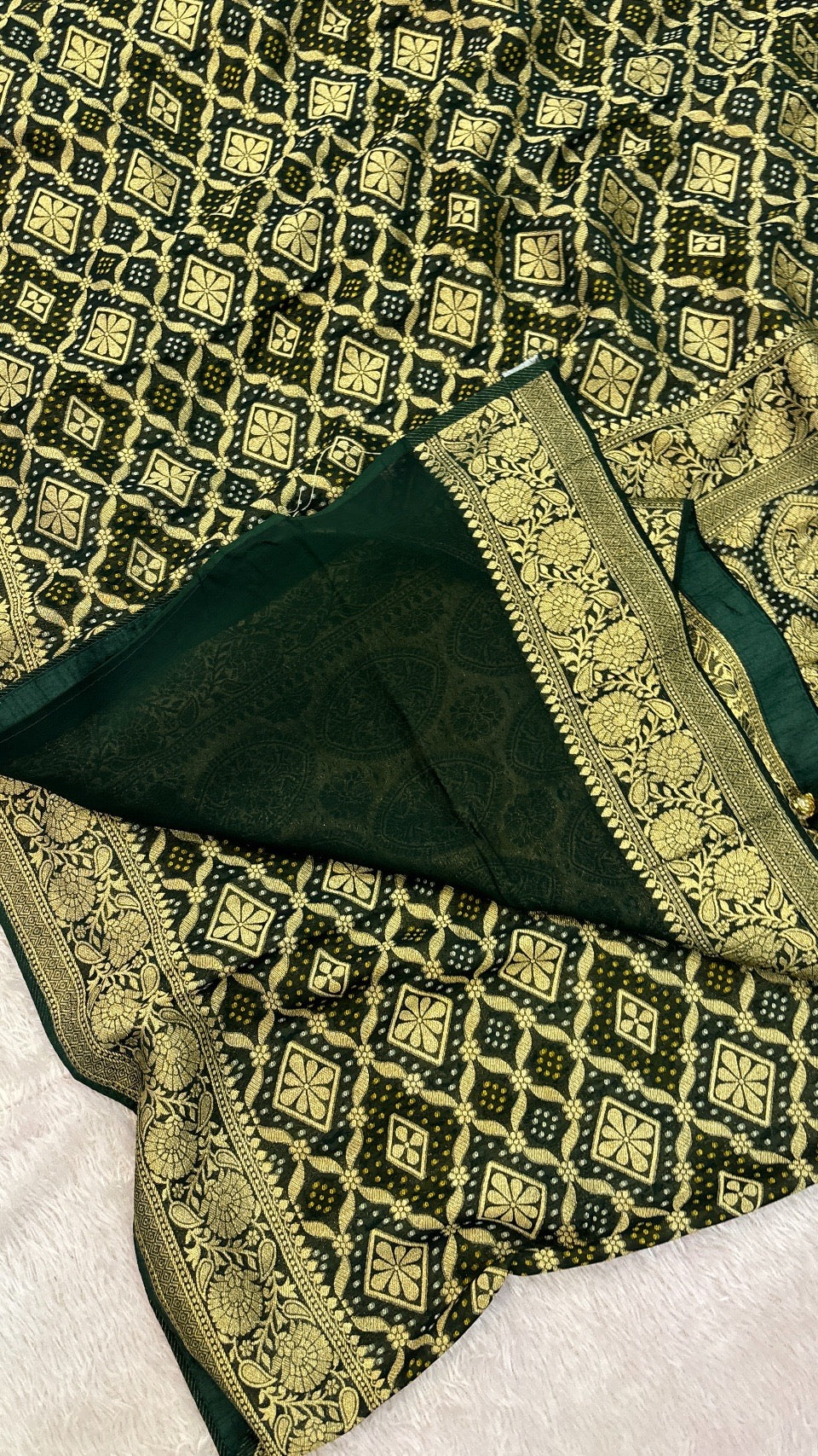 Traditional Khadi Georgette Banarasi Bandhej Saree (Green) 9