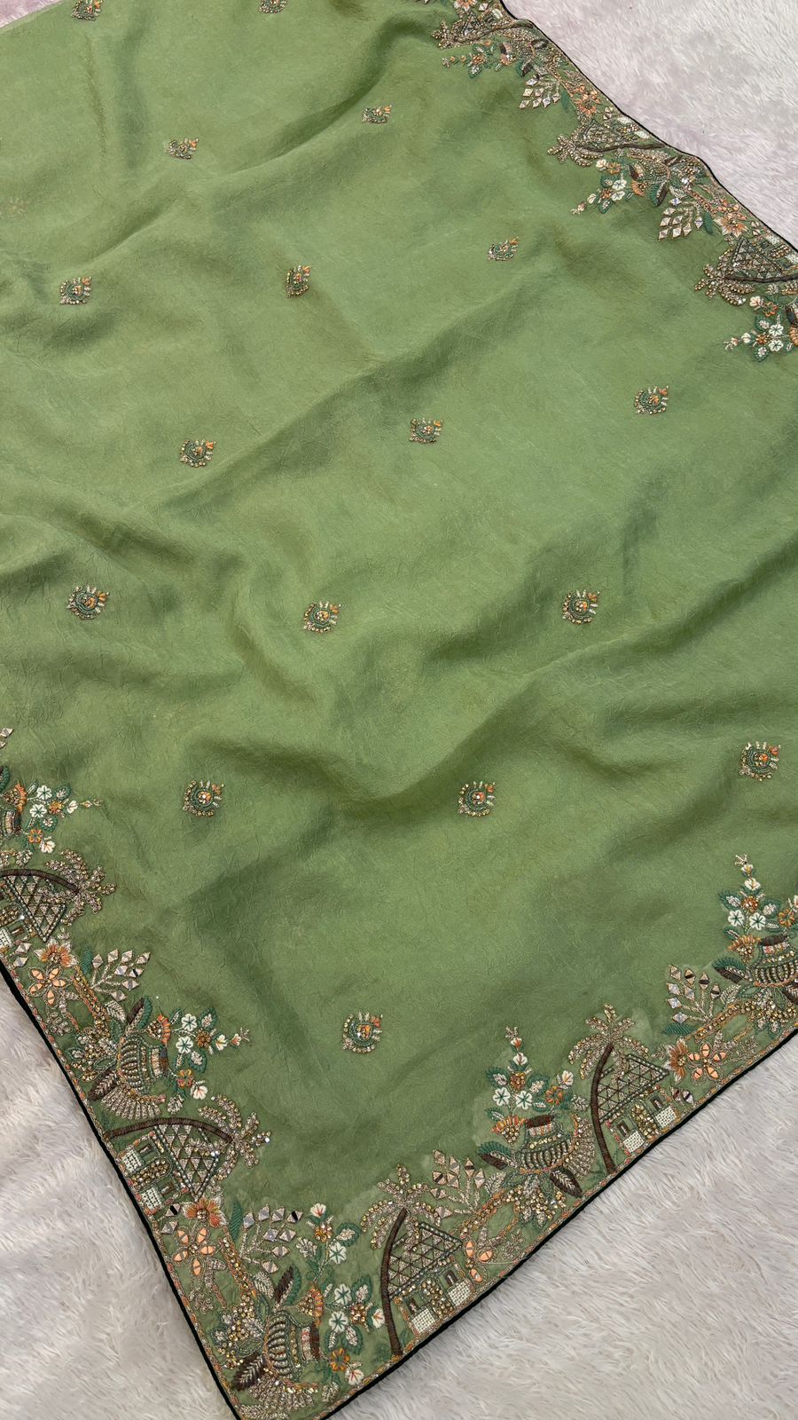 Shaan-E-Hindustan Limited Edition Saree! Aaina