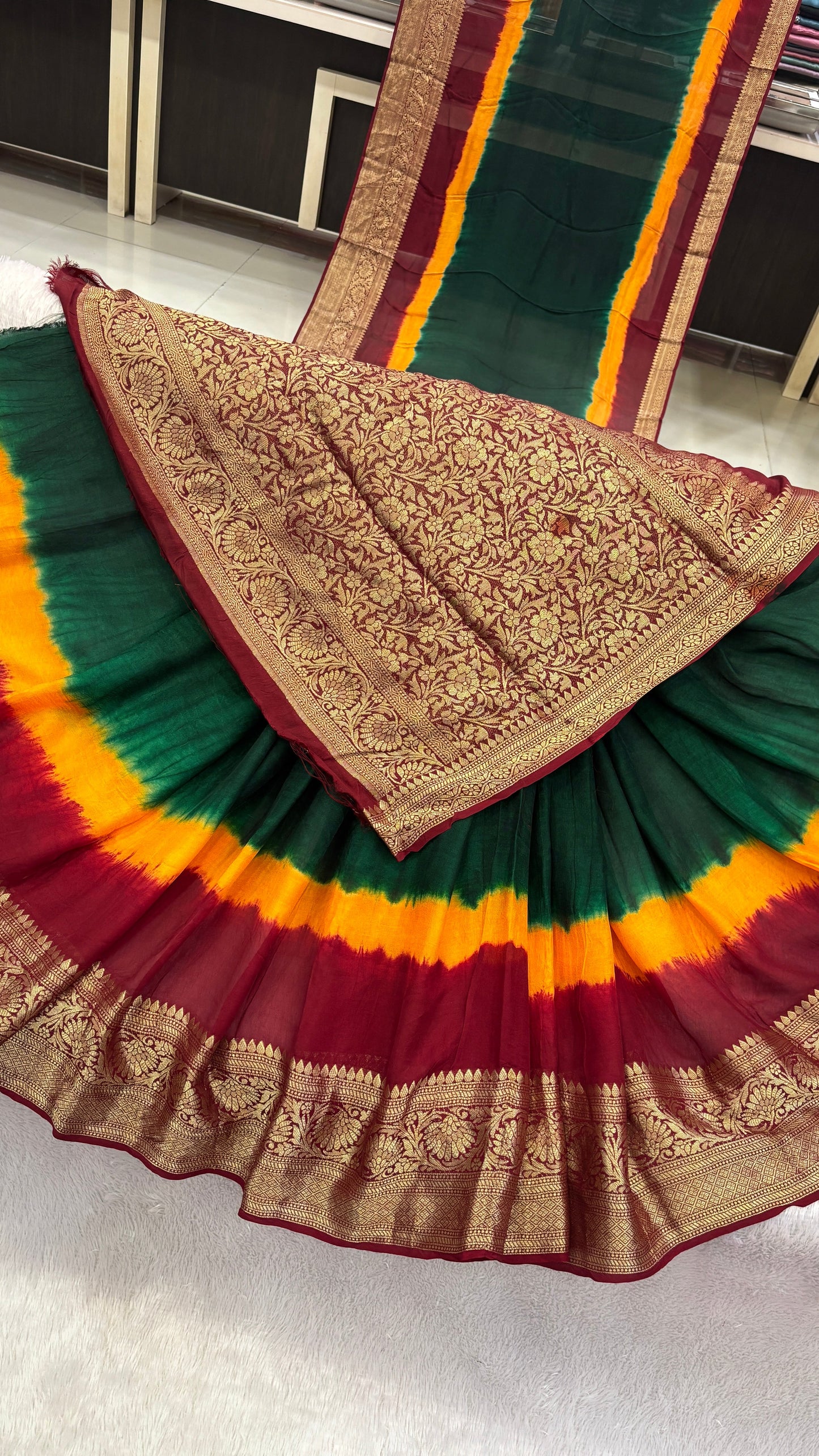 Royal Banarasi 3D Bandhani Saree (Green)