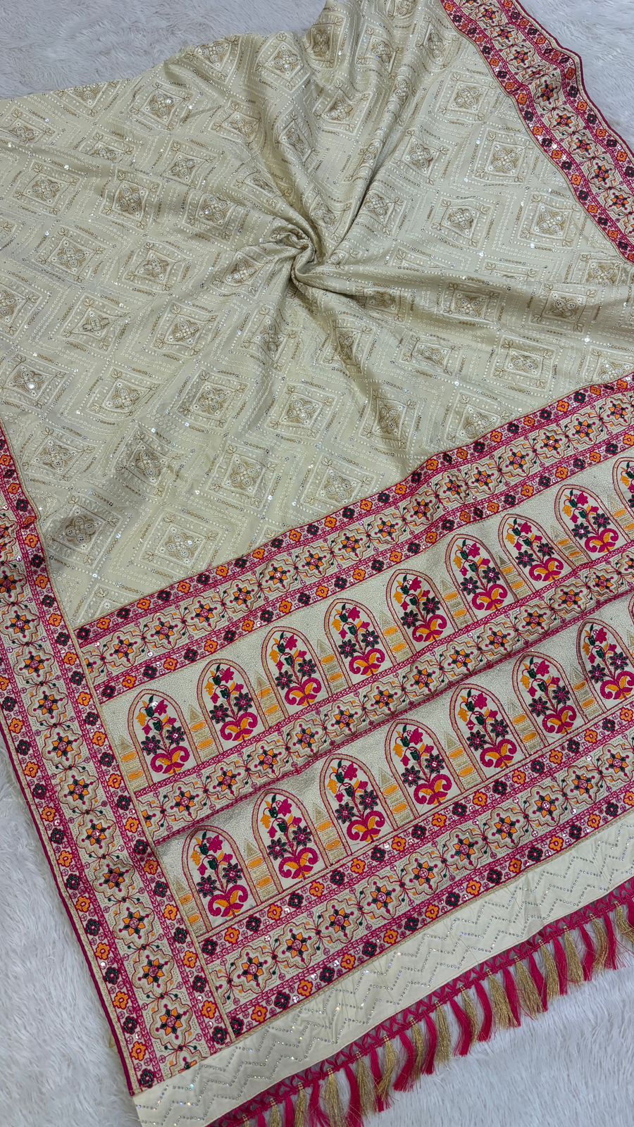 Royal Kutchi Lakhanavi Sarees