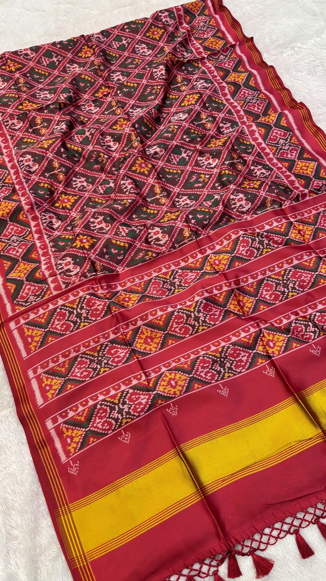 Semi Ikkat Patola Saree with Beautiful Tussle