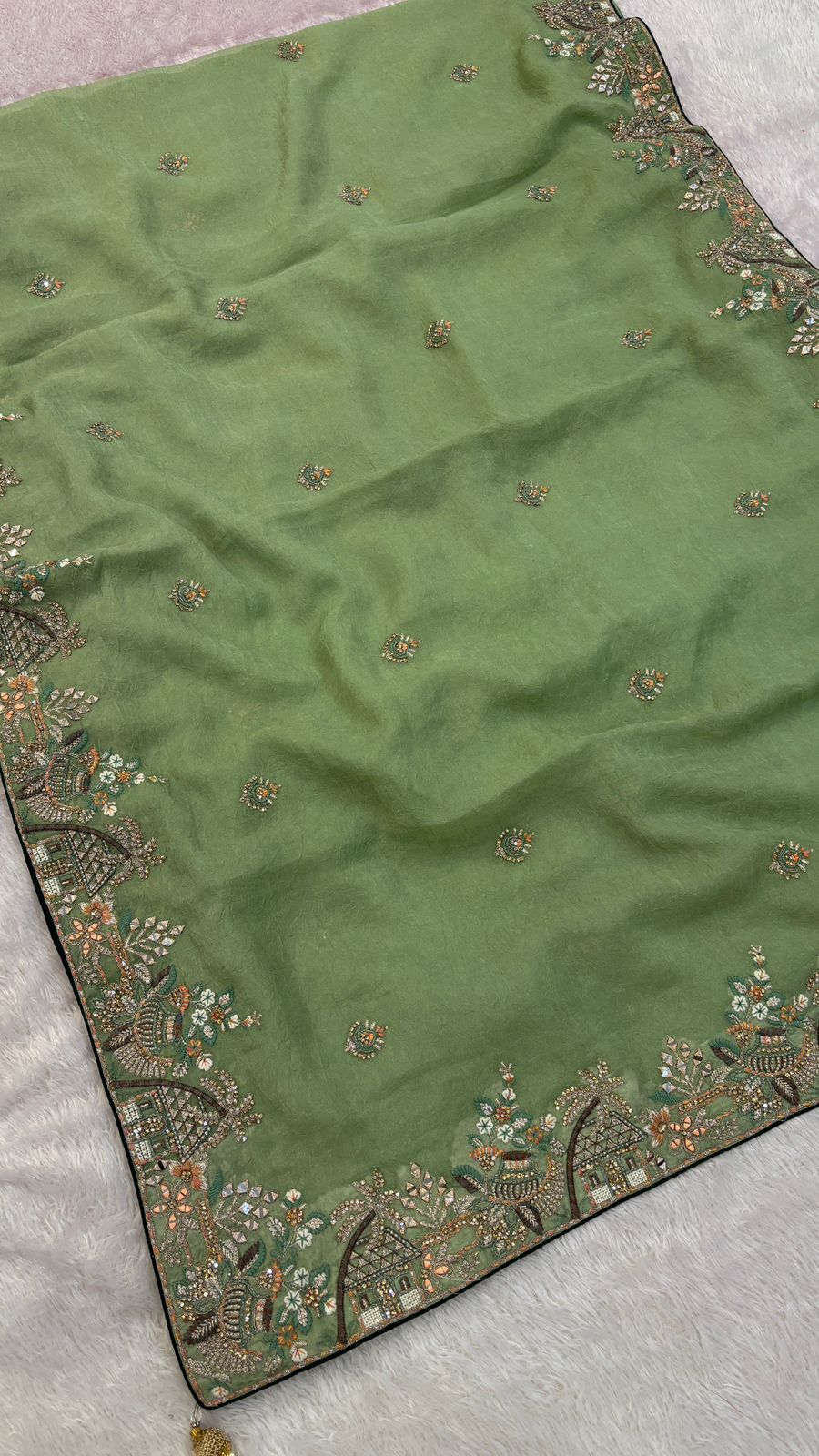 Shaan-E-Hindustan Limited Edition Saree! Aaina