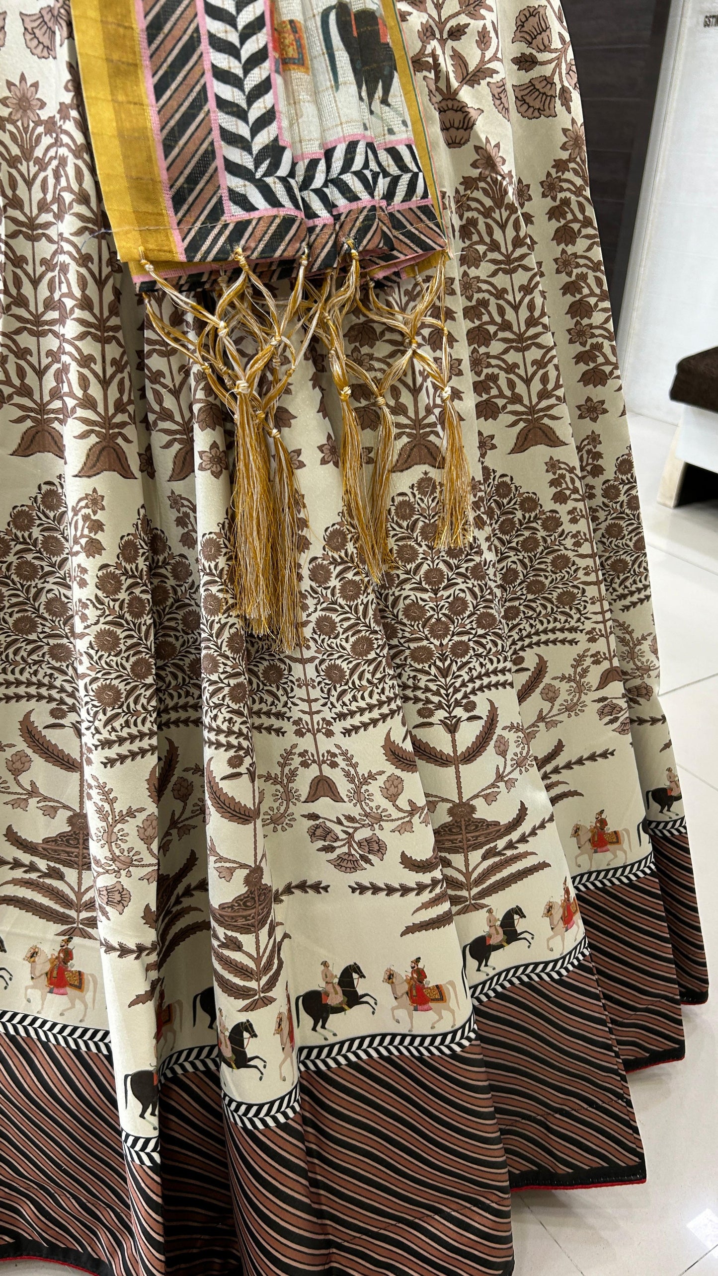 Raj Rajwada 7 Meter flair Lehanga Choli