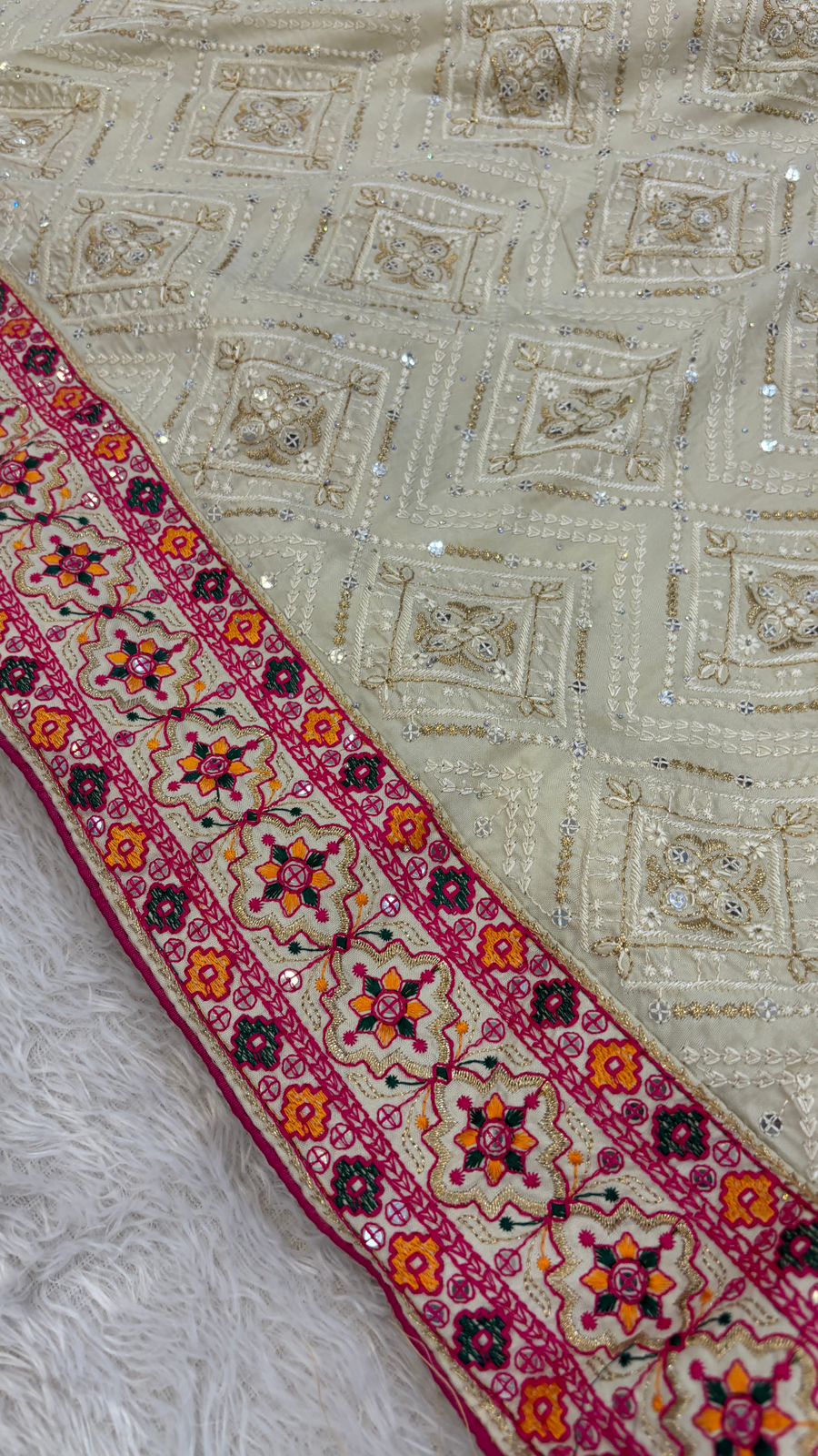 Royal Kutchi Lakhanavi Sarees