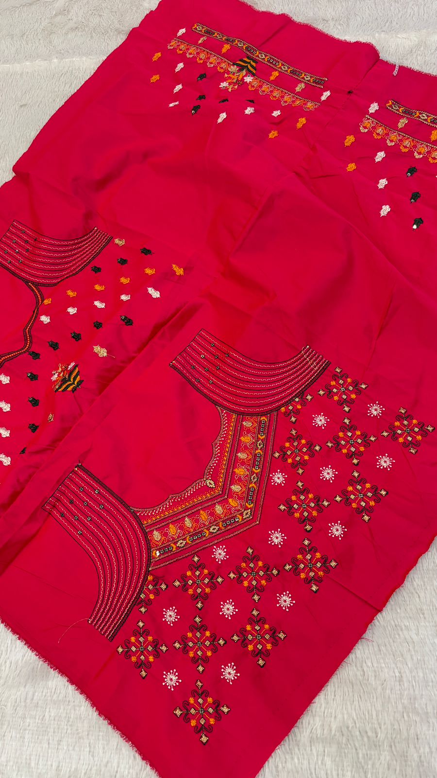 Royal Kutchi Lakhanavi Sarees