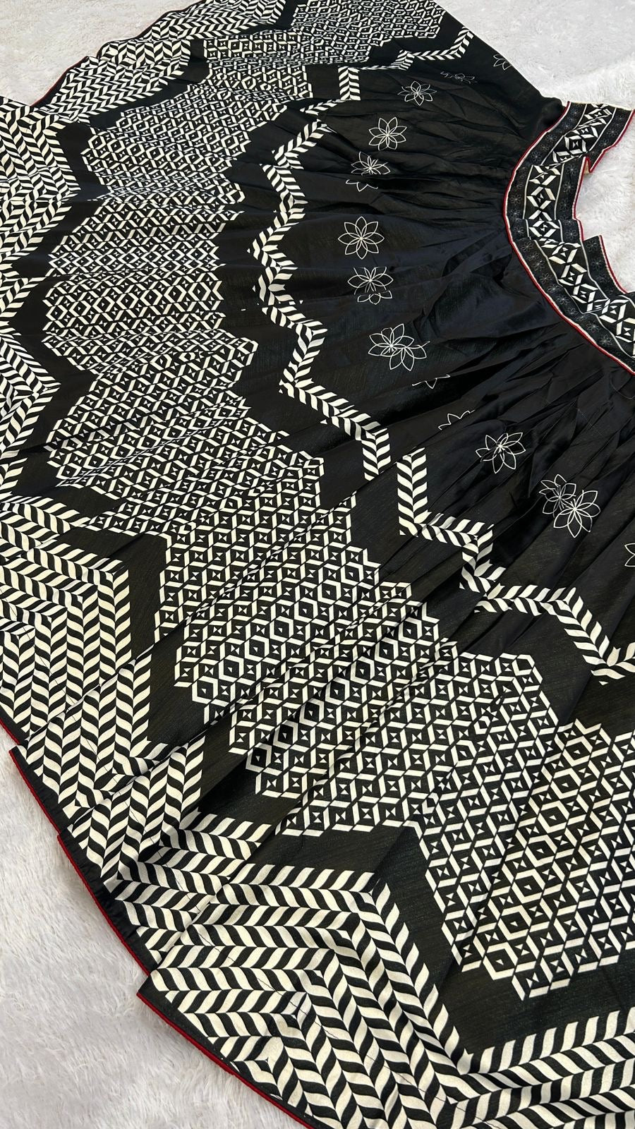 Everbloom Lehariya, 7 Meter Flare Lehanga Choli