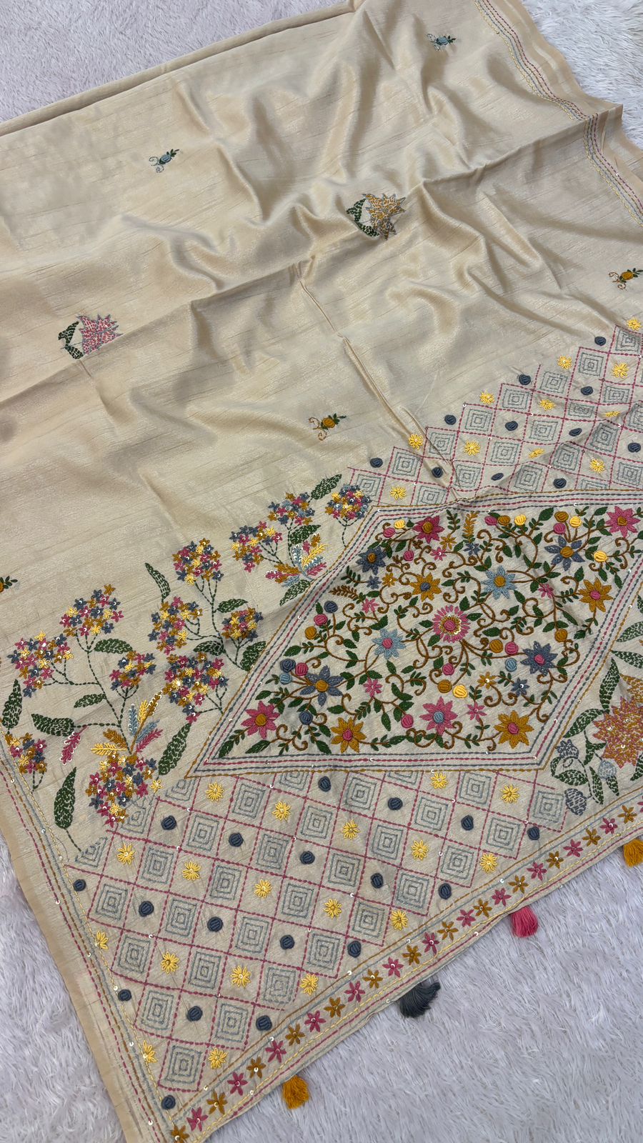 Hand Boutique French Knot Unn Work Saree (Vol.16)