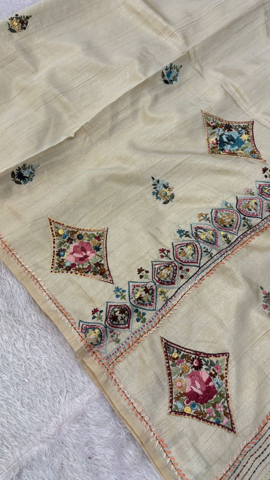 Hand Boutique French Knot Unn Work Saree (Vol.8)