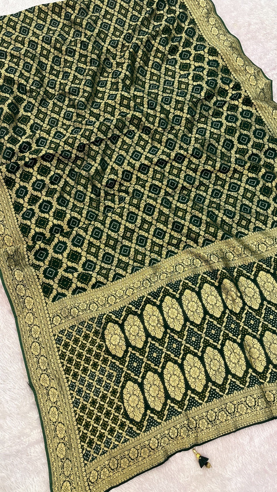 Traditional Khadi Georgette Banarasi Bandhej Saree (Green) 6