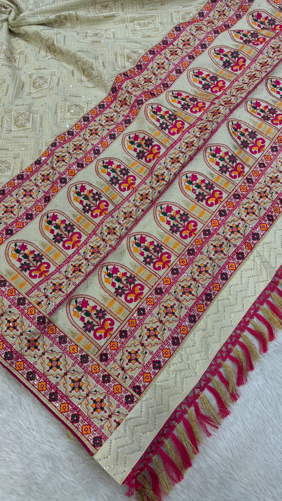 Royal Kutchi Lakhanavi Sarees