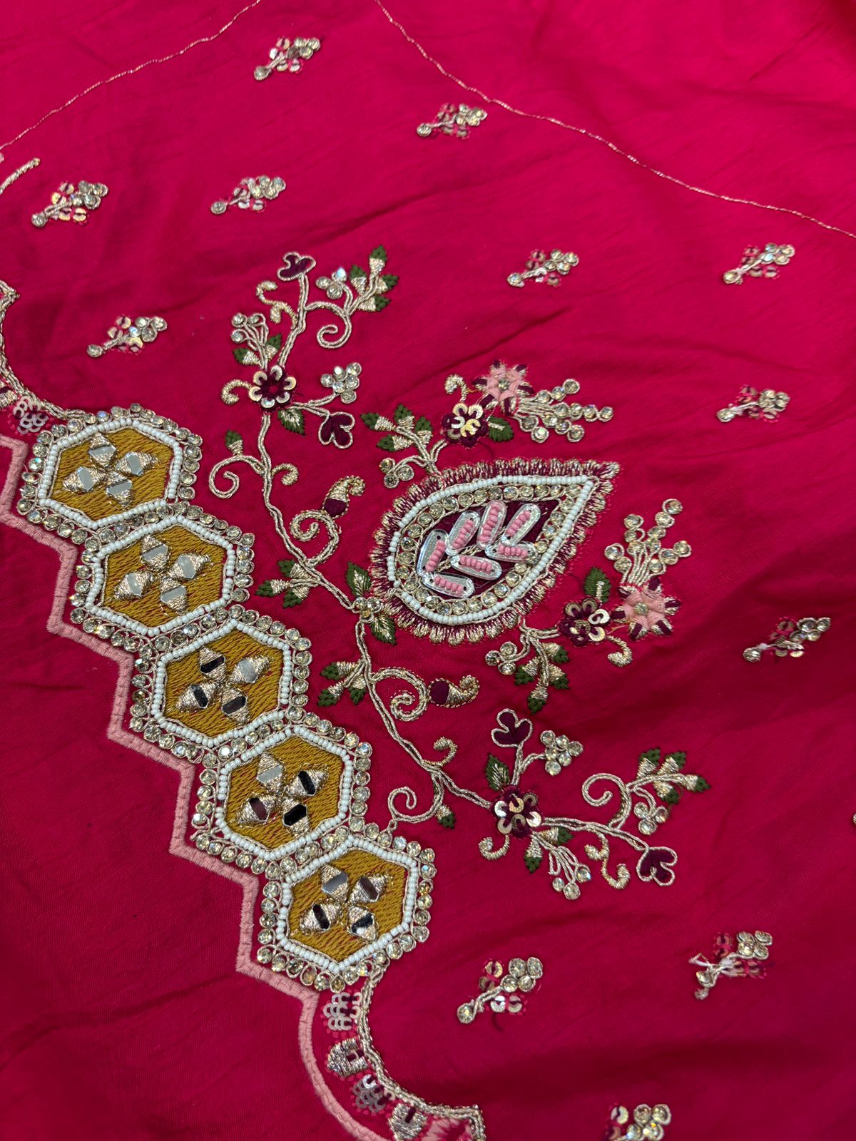 Shaan-E-Hindustan Limited Edition Saree! Premium