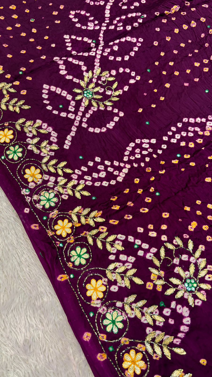 Pure Gaji Silk Handbandhej Gottapatti work Saree (Majanta)